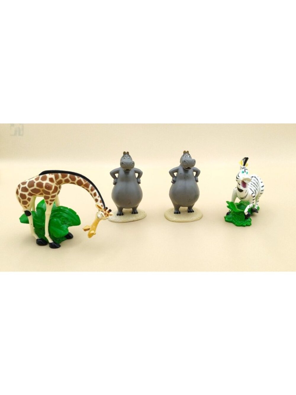 Madagascar Figurine Set Of 4 Giraffe Zebra 2 Hippo Characters Plastic Safari